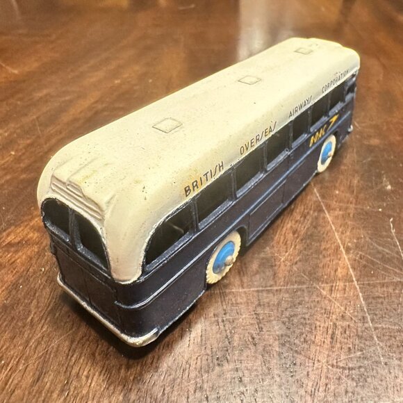 Dinky Toys 283 BOAC Coach Diecast Model With Box - Picture 3 of 8